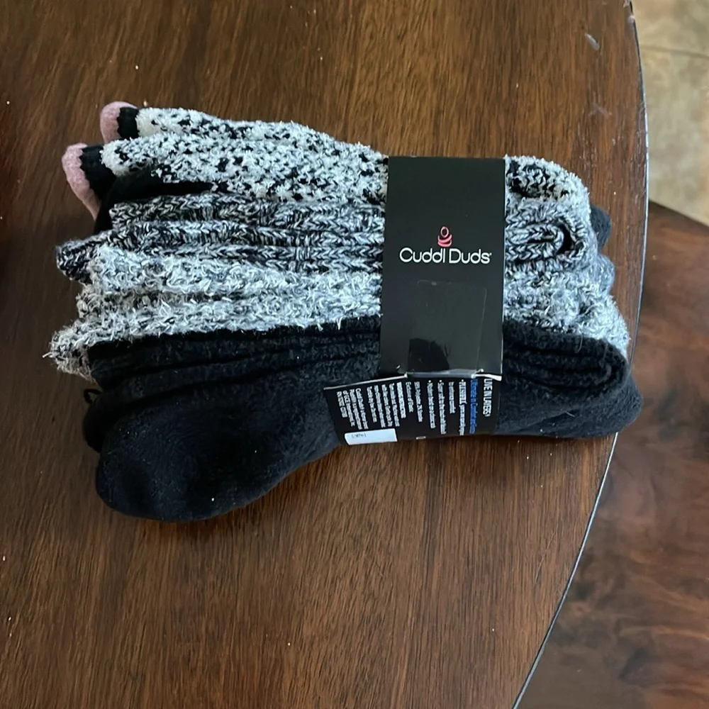 Cuddl Duds Comfort Boot Socks 4 Pair- Ladies' Size 4-10